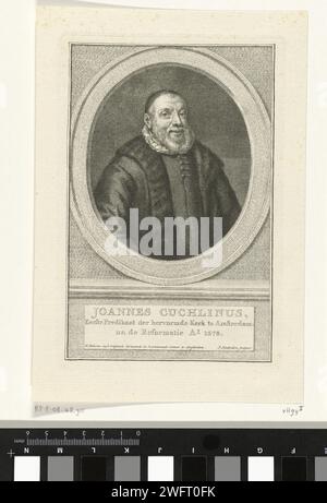 Portrait de Johannes Cuchlinus, Jacob Houbraken, d'après Hendrik Pothoven, 1796 tirage Portrait du pasteur Johannes Cuchlinus dans un ovale. Le portrait repose sur un socle avec son nom et ses données en trois lignes en néerlandais Amsterdam gravure sur papier personnes historiques Banque D'Images