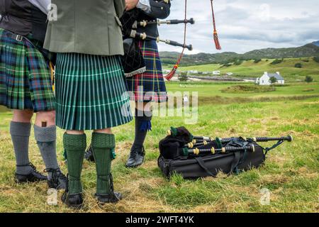 Cornemuses écossaises vêtues d'un four traditionnel lors des Highland Games, en Écosse Banque D'Images