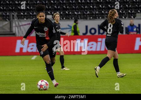 Shekiera Martinez (Eintracht Frankfurt, 9), Lisanne Gräwe (Eintracht Frankfurt, 8) ; UEFA Womens Championsleague - Game Eintracht Frankfurt contre le FC Banque D'Images