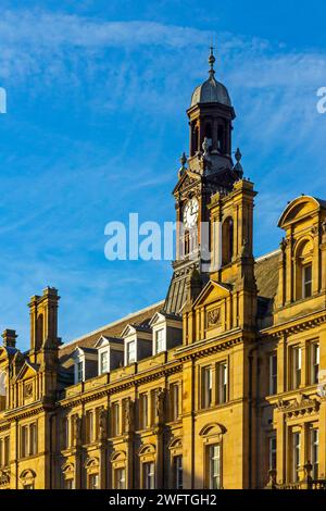 Tour de l'horloge de Leeds General Post Office Angleterre construit en 1896 conçu par Sir Henry Tanner dans un style classique et maintenant classé grade II. Banque D'Images