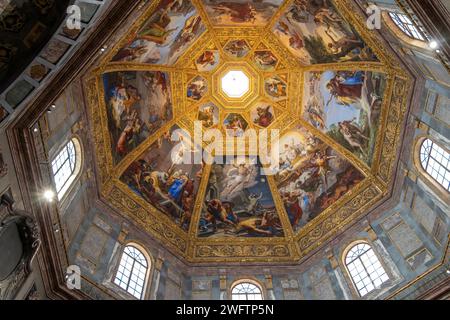 Intérieur de la chapelle des Princes partie du complexe muséal des chapelles Médicis de Florence, Italie Banque D'Images