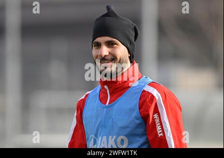 Deniz Undav VfB Stuttgart (26) entraînement d'échauffement Stuttgart, Baden-Wuerttemberg, Allemagne Banque D'Images