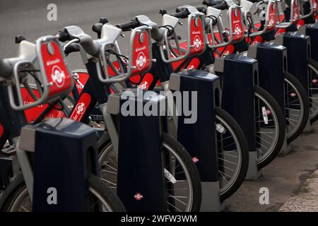 Santander cycles Programme public de location de vélos Docking Station Sydney Street Chelsea Londres Angleterre Banque D'Images