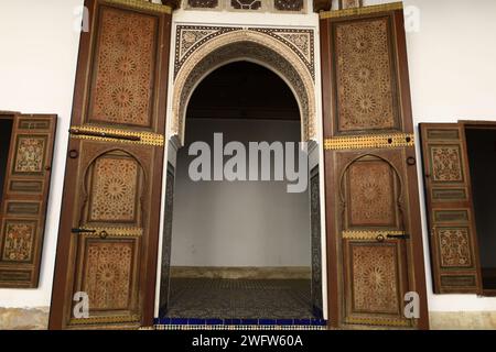 Le palais de la Bahia est un palais du milieu à la fin du 19e siècle situé à Marrakech, au Maroc Banque D'Images