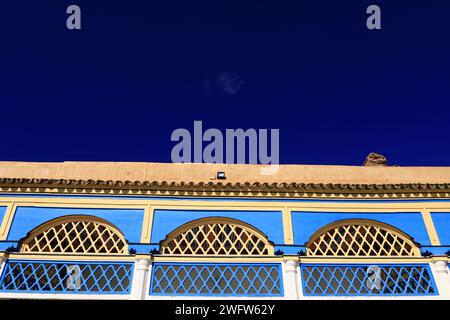 Le palais de la Bahia est un palais du milieu à la fin du 19e siècle situé à Marrakech, au Maroc Banque D'Images