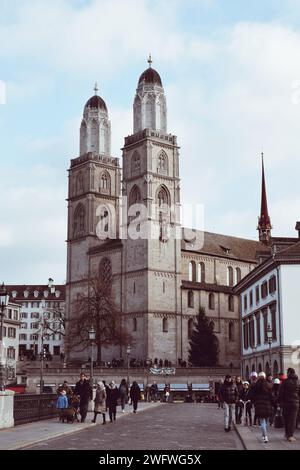 Photo prise de la cathédrale de Zurich en Suisse le 19 novembre 2019 Banque D'Images