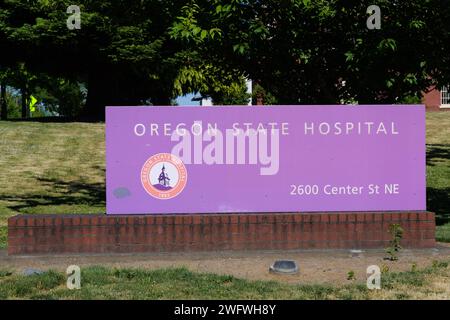 Salem, OREGON, États-Unis - 11 juin 2023 ; signe avec logo et adresse à l'Oregon State Hospital à Salem Banque D'Images