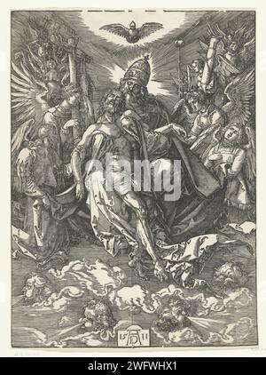 La Sainte Trinité, Albrecht Dürer, 1511 print Dieu garde le Christ défunt dans ses bras, tandis qu'au-dessus d'eux le Saint-Esprit flotte sous la forme d'un pigeon. Autour d'eux des anges avec les outils de passion. Nuremberg paper Trinité dans laquelle Dieu le Père et Christ sont représentés en tant que personnes, le Saint-Esprit en tant que colombe. « Arma Christi » Banque D'Images
