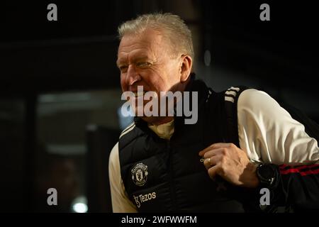 1 février 2024 ; Molineux Stadium, Wolverhampton, West Midlands, Angleterre; premier League football, Wolverhampton Wanderers contre Manchester United ; Steve McClaren arrive à Molyneux Banque D'Images