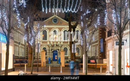 Bluecoat Chambers, School Lane, Liverpool. Construit en 1716-17, c'est le plus ancien bâtiment du centre-ville de Liverpool. Photographié ici en janvier 2024. Banque D'Images