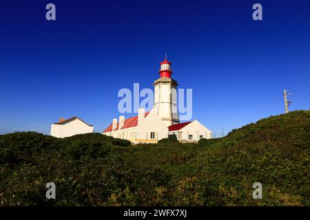 Le cap Espichel est un cap situé sur la côte ouest de la paroisse civile de Castelo, municipalité de Sesimbra, dans le district portugais de Setúbal Banque D'Images