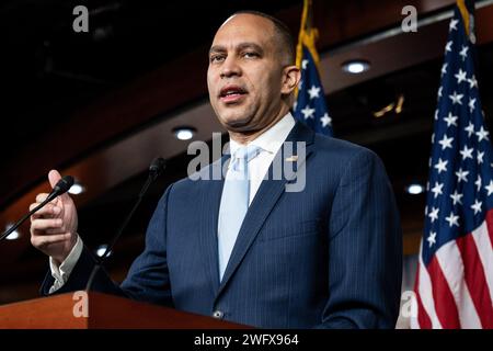 Washington, États-Unis. 01 février 2024. Hakeem Jeffries (D-NY), leader de la minorité à la Chambre, s'exprimant lors d'une conférence de presse au Capitole des États-Unis. (Photo de Michael Brochstein/Sipa USA) crédit : SIPA USA/Alamy Live News Banque D'Images