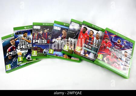 Série de jeux vidéo PES Pro Evolution Soccer (années 2010) – pays de Galles, Royaume-Uni – 31 janvier 2024 Banque D'Images