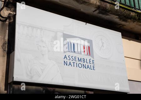 Paris , France - 02 01 2024 : logo de l'Assemblée nationale signe texte de l'Assemblée nationale au Palais Bourbon Paris Banque D'Images