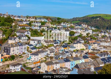 Vue donnant sur la ville de Dartmouth. Devon, Angleterre Banque D'Images