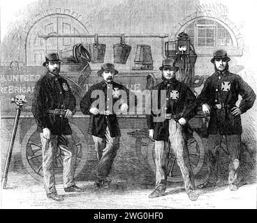 Membres de la brigade de pompiers volontaires de Coventry, 1862. 'Un mouvement a été mis à pied peu de temps depuis à Coventry en vue de la mise en place d'une brigade de pompiers volontaires... Le résultat étant qu'une cinquantaine ou soixante messieurs ont été rapidement inscrits comme membres...Coventry est, nous croyons, la première ville où le plan a été adopté...il y a quelques semaines, ce corps d'hommes bien nommés, bien disciplinés et efficaces, vêtus de leurs nouveaux uniformes, et ayant à leur charge le pompier du comté et la fuite de feu, a célébré leur inauguration par une manifestation et un dîner public. Banque D'Images