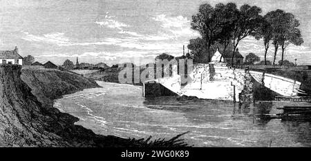 L'inondation dans les fens : l'écluse soufflée au Marshland Drain, 1862. Vue de '...les vestiges de l'écluse de drainage de Smee ou Fen, qui a été construit pour laisser l'eau de drainage couler dans l'Ouse ou eau Brink Cut à basse eau...la mer du Nord a essayé à nouveau, deux semaines plus tard, pour regagner la domination qui lui a été arrachée en appuyant et en surmontant les remblais de l'enclos... la souffrance principale tombera sur un grand nombre de petits agriculteurs, qui doivent être très affligés, sinon ruinés. Il semble quelque peu surprenant que les hommes aient la rudicité pour vivre et investir Banque D'Images
