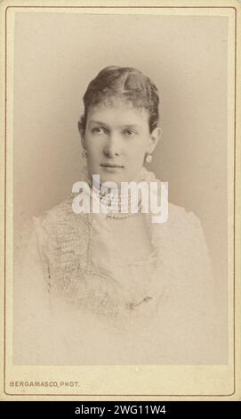 Grande-Duchesse Marie Paulovna (anciennement Princesse Marie de Mecklembourg-Schwerin, portrait tête et épaules, face à gauche, entre 1870 et 1880. Banque D'Images