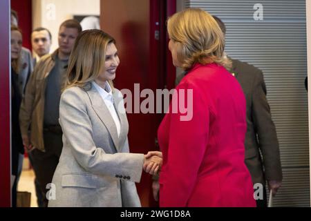 Bundestagspraesidentin Baerbel Bas, SPD, MDB, empfaengt die Gattin des ukrainischen Praesidenten, Frau Olena Selenska, zu einem Gespraech. Berlin, 02.02.2024. Berlin Deutschland *** le président du Bundestag Baerbel Bas, SPD, membre du Bundestag, reçoit l'épouse du président ukrainien, Mme Olena Selenska, pour des entretiens Berlin, 02 02 2024 Berlin Allemagne Copyright : xThomasxImox Banque D'Images