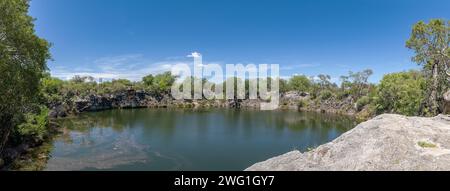 Lac Otjikoto près de Tsumeb, Namibie Banque D'Images