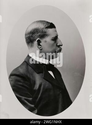 Portrait d'homme en costume avec moustache, possiblement Andr&#xe9;e, Salomon August (1854-1897), ingénieur, physicien, chercheur polaire, 1890-1895. Banque D'Images