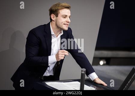 Bruno Hoenel, Buendnis 90/Die Gruenen, MDB, aufgenommen im Rahmen der 152. Sitzung des Deutschen Bundestages. Berlin, 02.02.2024. Berlin Deutschland *** Bruno Hoenel, Buendnis 90 Die Gruenen, MDB, enregistré lors de la 152e session du Bundestag Berlin, 02 02 2024 Berlin Allemagne Copyright : xJaninexSchmitzx Banque D'Images