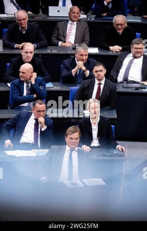 AFD Bundestag DEU, Deutschland, Allemagne, Berlin, 31.01.2024 Fraktion der AfD mit Vorsitzenden Bernd Baumann , Tino Chrupalla und Alice Weidel der AfD , alternative fuer Deutschland , waehrend der Debatte BEI einer Sitzung des Deutschen Bundestschen Bundestschen Berlin die Regierungserklaerung an den Deutschland en : Groupe parlementaire de l'AfD avec les présidents Bernd Baumann , Tino Chrupalla et Alice Weidel de l'AfD, alternative pour l'Allemagne, lors du débat lors d'une réunion du Bundestag allemand sur la déclaration du gouvernement au Bund Banque D'Images