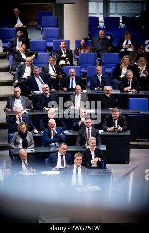 AFD Bundestag DEU, Deutschland, Allemagne, Berlin, 31.01.2024 Fraktion der AfD mit Vorsitzenden Bernd Baumann , Tino Chrupalla und Alice Weidel der AfD , alternative fuer Deutschland , waehrend der Debatte BEI einer Sitzung des Deutschen Bundestschen Bundestschen Berlin die Regierungserklaerung an den Deutschland en : Groupe parlementaire de l'AfD avec les présidents Bernd Baumann , Tino Chrupalla et Alice Weidel de l'AfD, alternative pour l'Allemagne, lors du débat lors d'une réunion du Bundestag allemand sur la déclaration du gouvernement au Bund Banque D'Images