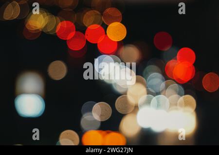 bokeh et lumières floues de la ville la nuit Banque D'Images