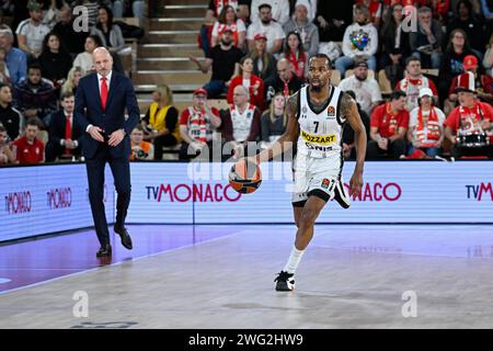 Monaco, Monaco. 31 janvier 2024. Le joueur de Belgrade #7 Kevin Punter vu en action lors du match de Basketball Turkish Airlines Euroleague entre L'AS Monaco et le KK Partizan Belgrade à la salle Gaston Medecin. Score final : AS Monaco 85 - 70 KK Partizan Belgrade. (Photo Laurent Coust/SOPA Images/Sipa USA) crédit : SIPA USA/Alamy Live News Banque D'Images