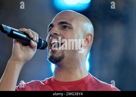 Pistoia Italie 2002-06-15 : concert Eiffel 65, le chanteur Jeffrey Jey (Gianfranco Randone) lors de l'émission télévisée "Festivalbar 2002" Banque D'Images