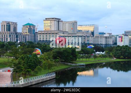 Le 3ème Festival international de montgolfières de Putrajaya à Putrajaya, Malaisie. Banque D'Images