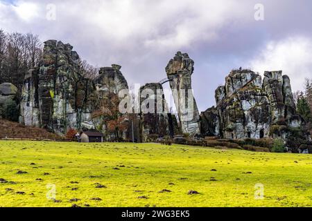 Die Externsteine, eine Sandstein Felsformtation, im Teutoburger Wald, BEI Horn-Bad Meinberg, Kreis Lippe, NRW, Deutschland, Externsteine *** l'Externsteine, une formation rocheuse de grès, dans la forêt de Teutoburg, près de Horn Bad Meinberg, district de Lippe, NRW, Allemagne, Externsteine Banque D'Images