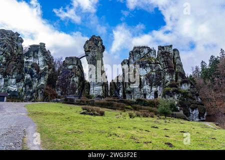 Die Externsteine, eine Sandstein Felsformtation, im Teutoburger Wald, BEI Horn-Bad Meinberg, Kreis Lippe, NRW, Deutschland, Externsteine *** l'Externsteine, une formation rocheuse de grès, dans la forêt de Teutoburg, près de Horn Bad Meinberg, district de Lippe, NRW, Allemagne, Externsteine Banque D'Images