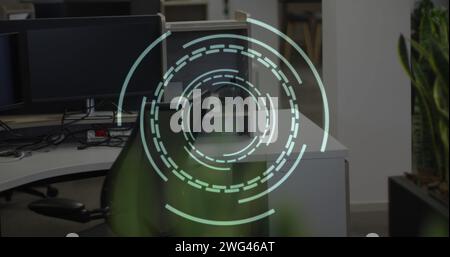 Image de l'oscilloscope en cours de balayage au-dessus d'un bureau vide Banque D'Images
