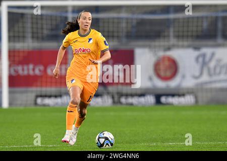 Marta Cazalla ( TSG 1899 Hoffenheim Frauen ). GER, MSV Duisburg Frauen vs TSG 1899 Hoffenheim Frauen, Fussball, Bundesliga,12. Spieltag Spielzeit 2023/2024, 02.02.2024 LES RÈGLEMENTS DFL/DFB INTERDISENT TOUTE UTILISATION DE PHOTOGRAPHIES COMME SÉQUENCES D'IMAGES ET/OU QUASI-VIDÉO Foto : Eibner-Pressefoto/Thomas Thienel crédit : dpa Picture alliance/Alamy Live News Banque D'Images