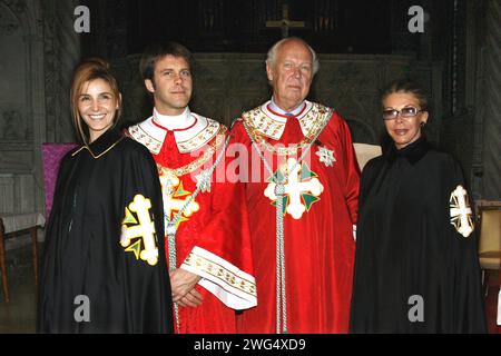 La famille de Savoie, le prince Vittorio Emmanuel, le prince Emmanuel Philibert, la princesse Marina et la princesse Clotilde assistent à la cérémonie commémorant les derniers monarques italiens de la famille de Savoie, le roi Umberto II et la reine Maria José, qui s'est tenue à l'abbaye de Hautecombe, près de Chambéry, en France, le 18 mars 2007. Photo Marco Piovanotto/ABACAPRESS.COM Banque D'Images