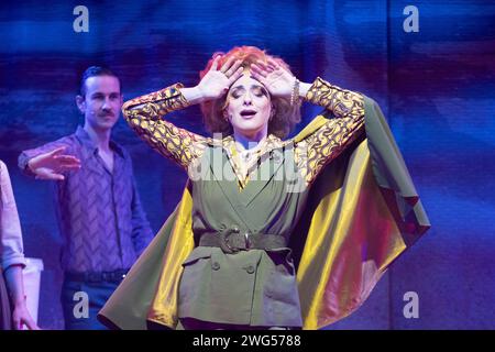 Victoria Hamilton-Barritt : Constance Lily dans Bronco Billy The musical au Charing Cross Theatre, Londres, Royaume-Uni - 30 janvier 2024 photo de Roger Alarcon Banque D'Images