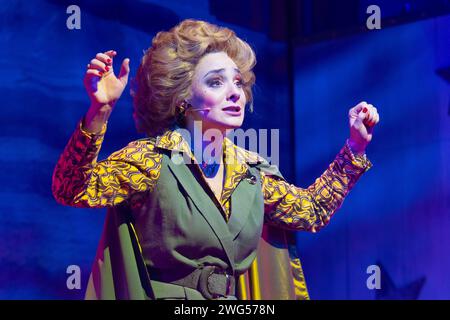 Victoria Hamilton-Barritt : Constance Lily dans Bronco Billy The musical au Charing Cross Theatre, Londres, Royaume-Uni - 30 janvier 2024 photo de Roger Alarcon Banque D'Images