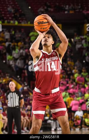 L'attaquant du cardinal de Stanford Spencer Jones (14 ans) tente un lancer franc dans la première moitié du match de basket-ball de la NCAA contre Arizona State à Tempe, Arizo Banque D'Images