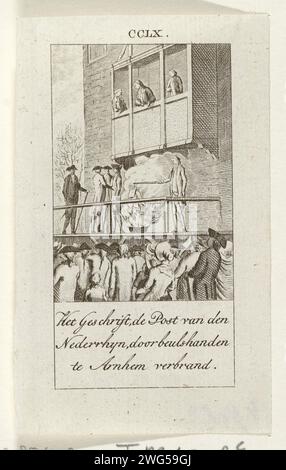 Combustion du poste du Neder-Rhijn, 1786, Anonyme, 1786 - 1799 imprimer exécution publique par brûlage par un bourreau d'un exemplaire du magazine patriotique de Post van den Neder-Rhijn, sur un échafaudage de l'ancienne mairie d'Arnhem, 22 avril 1786. Action des opposants à la revue dans laquelle la libération de l'accusé de meurtre caporal de Douglas a été reconnu coupable. Marqué en haut : cclx. Nord des pays-Bas gravure sur papier / gravure sur l'échafaudage ou le lieu d'exécution. Brûlage de livres Arnhem Banque D'Images