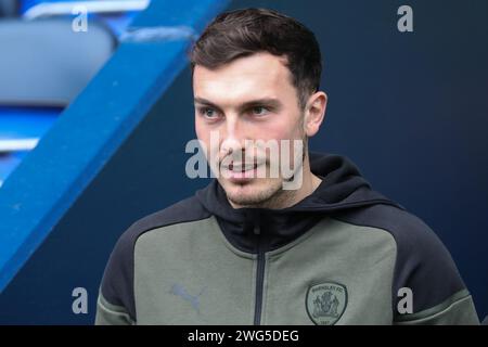 Josh Earl de Barnsley arrive lors du match de Sky Bet League 1 Bolton Wanderers vs Barnsley au Toughsheet Community Stadium, Bolton, Royaume-Uni, le 3 février 2024 (photo de Alfie Cosgrove/News Images) Banque D'Images