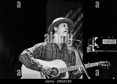 Eric Bibb artiste folk blues à la culture House stockholm 2002. Photo : Bo Arrhed Banque D'Images