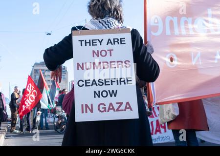 Milan, Italie. 03 février 2024. Foto Alessandro Cimma/LaPresse 03-02.2024 Milan, Italie. Manifstazione libère la palestine. Alessandro Cimma/LaPresse 03-02.2024 Milan, Italie. Manifestation de Palestine libre. Crédit : LaPresse/Alamy Live News Banque D'Images