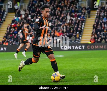 HULL, ROYAUME-UNI. 3 février 2024. EFL Championship football League : Hull City AFC contre Millwall FC. Fabio Carvalho de Hull City sur le ballon. Crédit Paul Whitehurst/Alamy Live News Banque D'Images