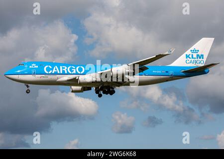 Néerlandais KLM cargo Boeing 747-400F avec immatriculation pH-CKC en finale pour l'aéroport d'Amsterdam Schiphol Banque D'Images