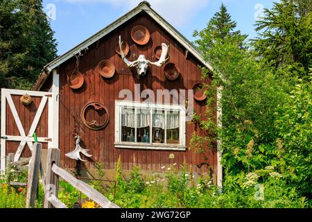 Vieux bâtiment près de Girdwood, Alaska Banque D'Images