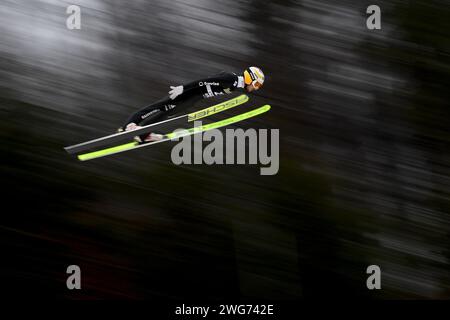 Willingen, Allemagne. 03 février 2024. Ski nordique, saut à ski : coupe du monde, grande colline, hommes. Junshiro Kobayashi du Japon saute. Crédit : Swen Pförtner/dpa/Alamy Live News Banque D'Images