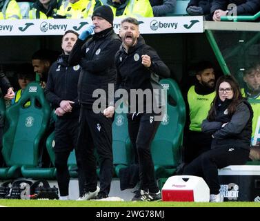 Edimbourg, Royaume-Uni. 03 février 2024. Scottish Premiership - Hibernian FC v St Mirren FC 03/02/2024 Stephen Robinson, entraîneur de St Mirren, crie à ses joueurs comme Hibernian affronte St Mirren dans le Scottish Premiership au Easter Road Stadium, Édimbourg, Royaume-Uni crédit : Ian Jacobs/Alamy Live News Banque D'Images