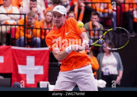 Groningen, pays-Bas. 3 février 2024. GRONINGEN, PAYS-Bas - 3 FÉVRIER : Botic van de Zandschulp des pays-Bas lors du match de qualification de la coupe Davis 2024 entre les pays-Bas et la Suisse à Martiniplaza le 3 février 2024 à Groningen, pays-Bas. (Photo Andre Weening/Orange Pictures) crédit : dpa/Alamy Live News Banque D'Images